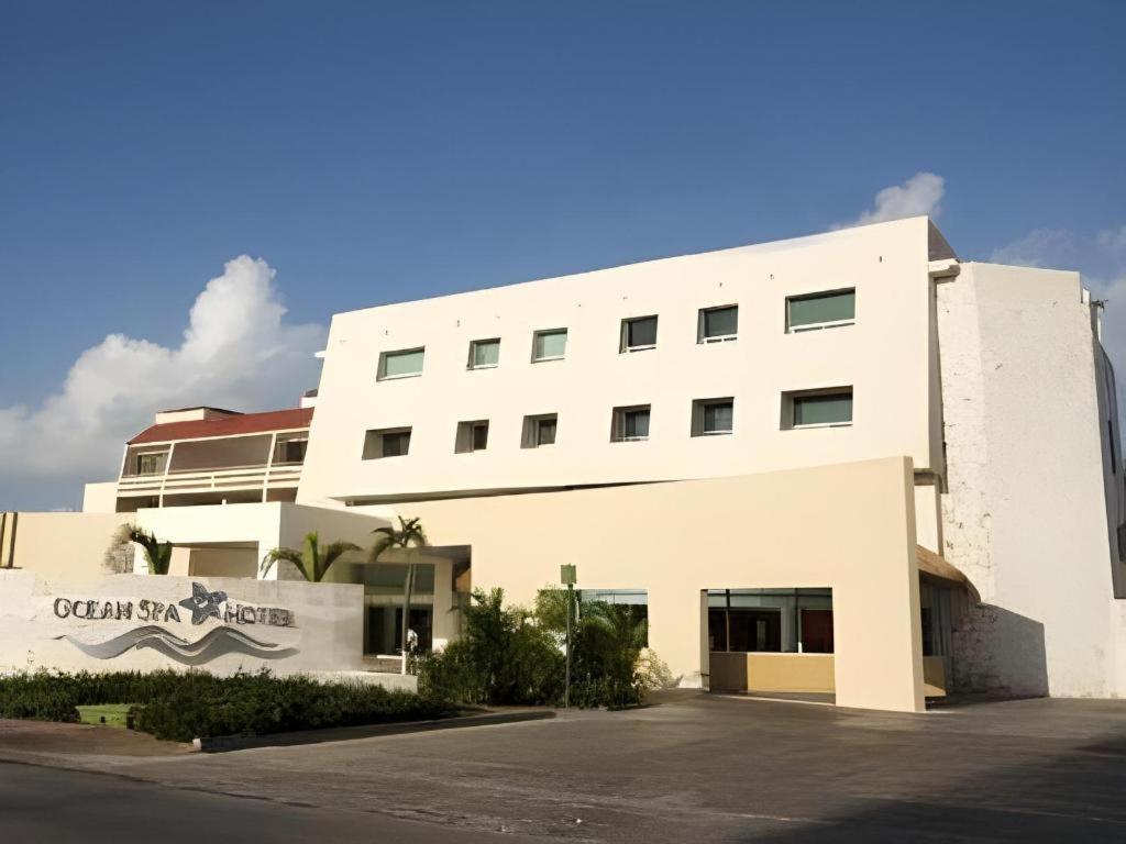 Ocean 3* Cancun