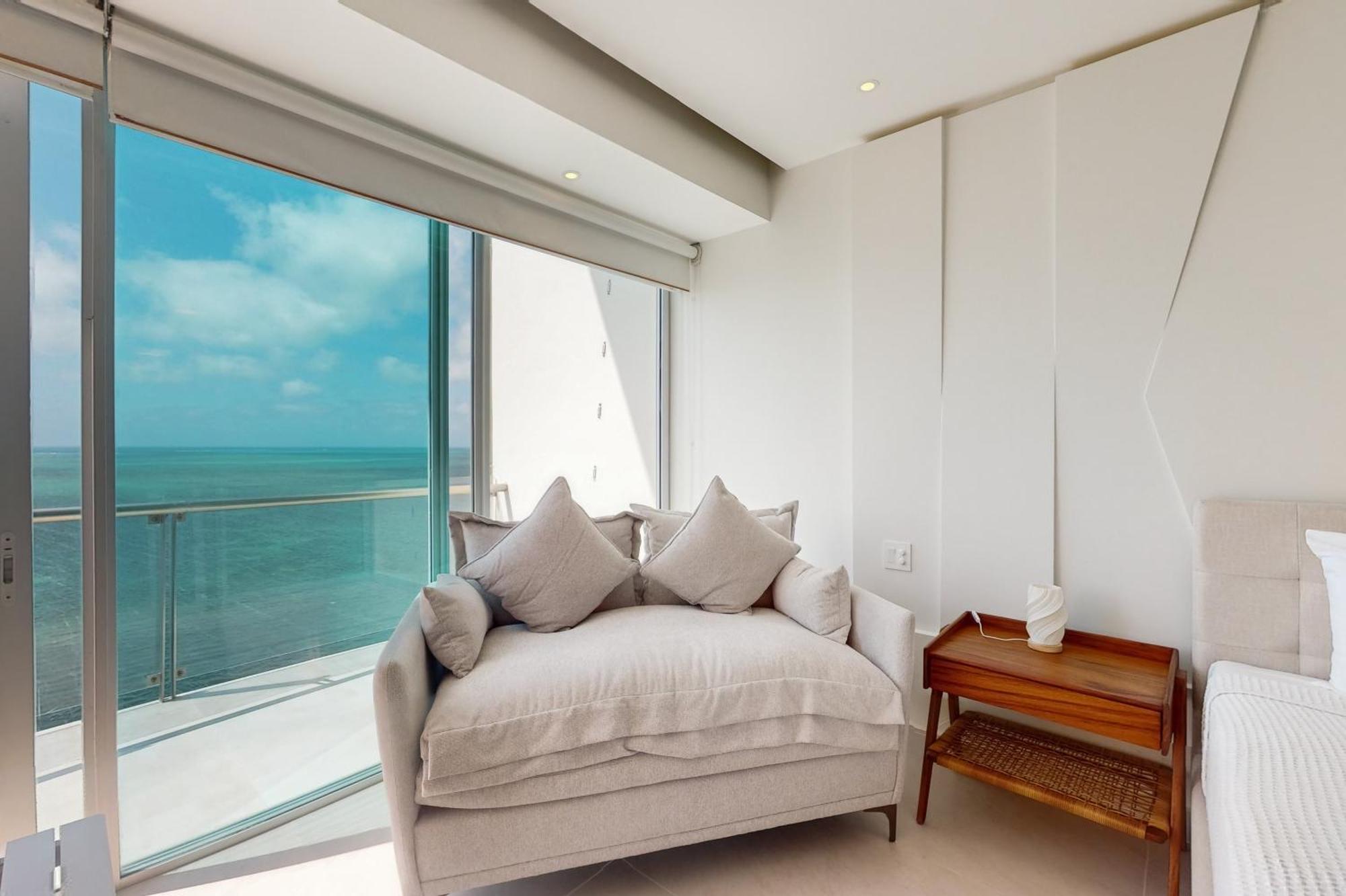 Torre Peninsula 11b Apartment *