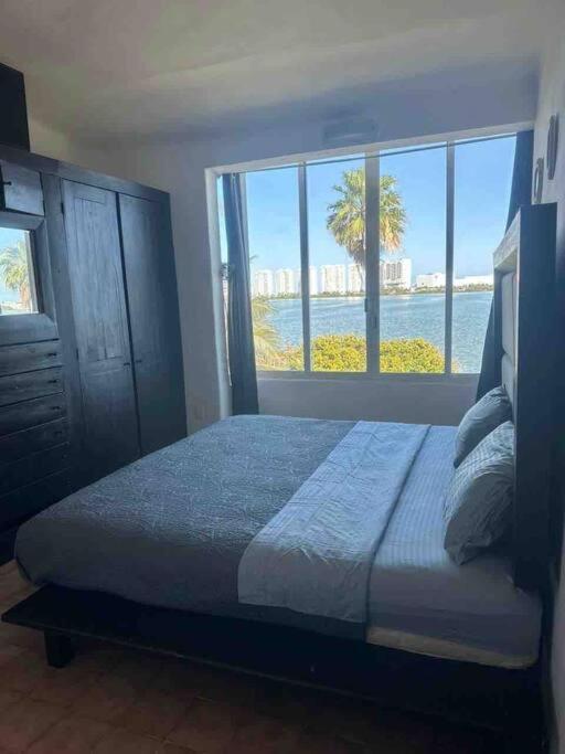 Prime Lagoonfront In Zone - Walk To Beaches & Nightlife Cancún