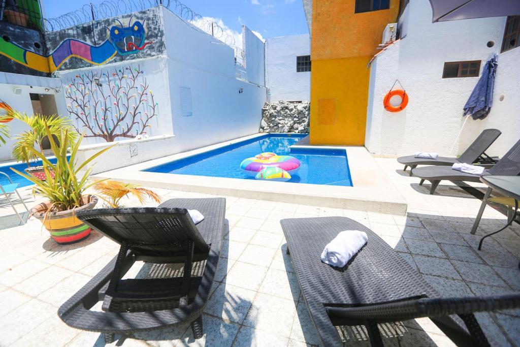 Hotel Ikaro Colonial