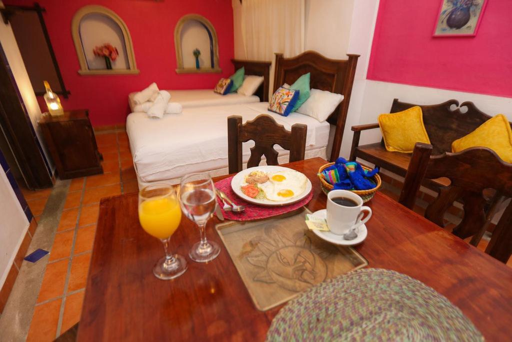 Ikaro Colonial 3*