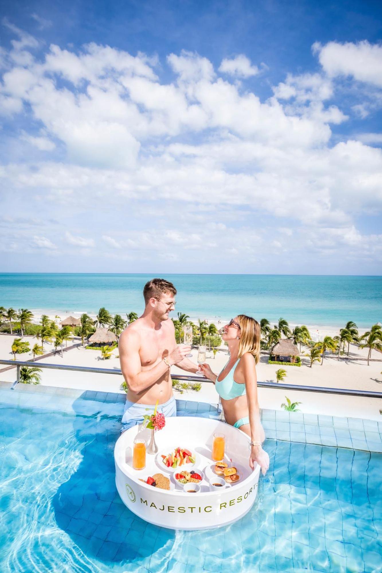 Majestic Elegance Costa Mujeres - 5*