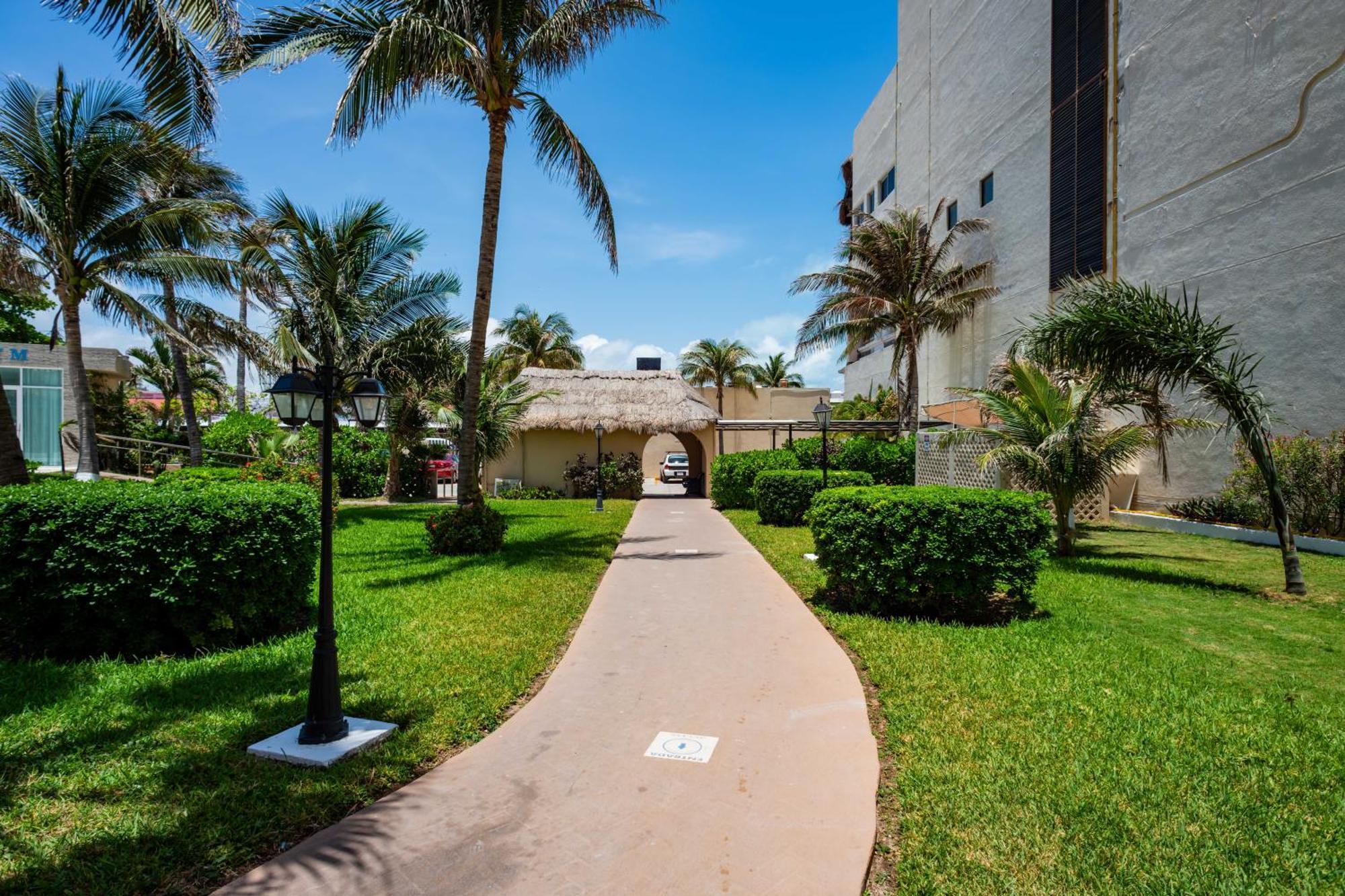 Apartahotel Beachfront At Salvia