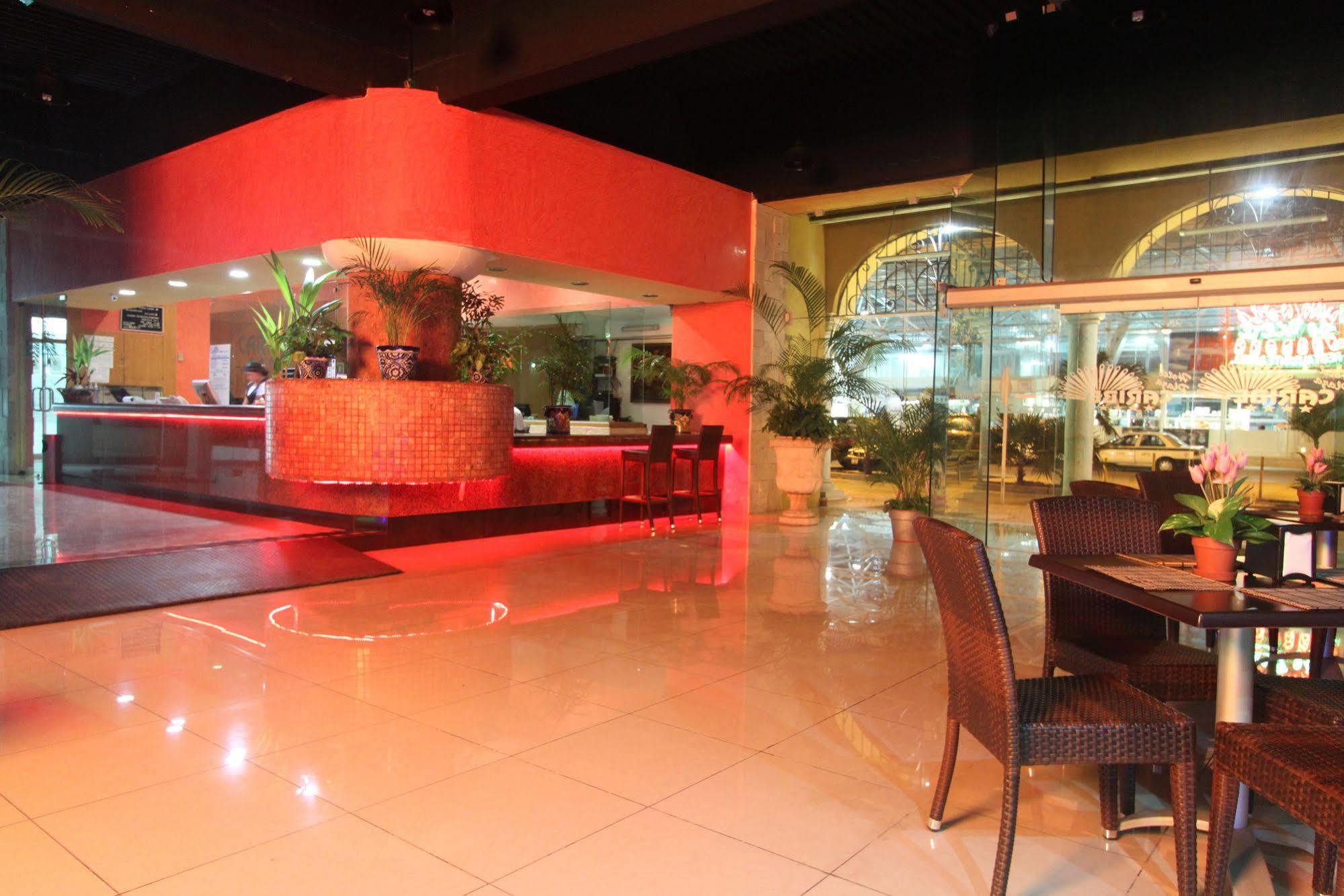 Plaza Caribe Hotel 4*