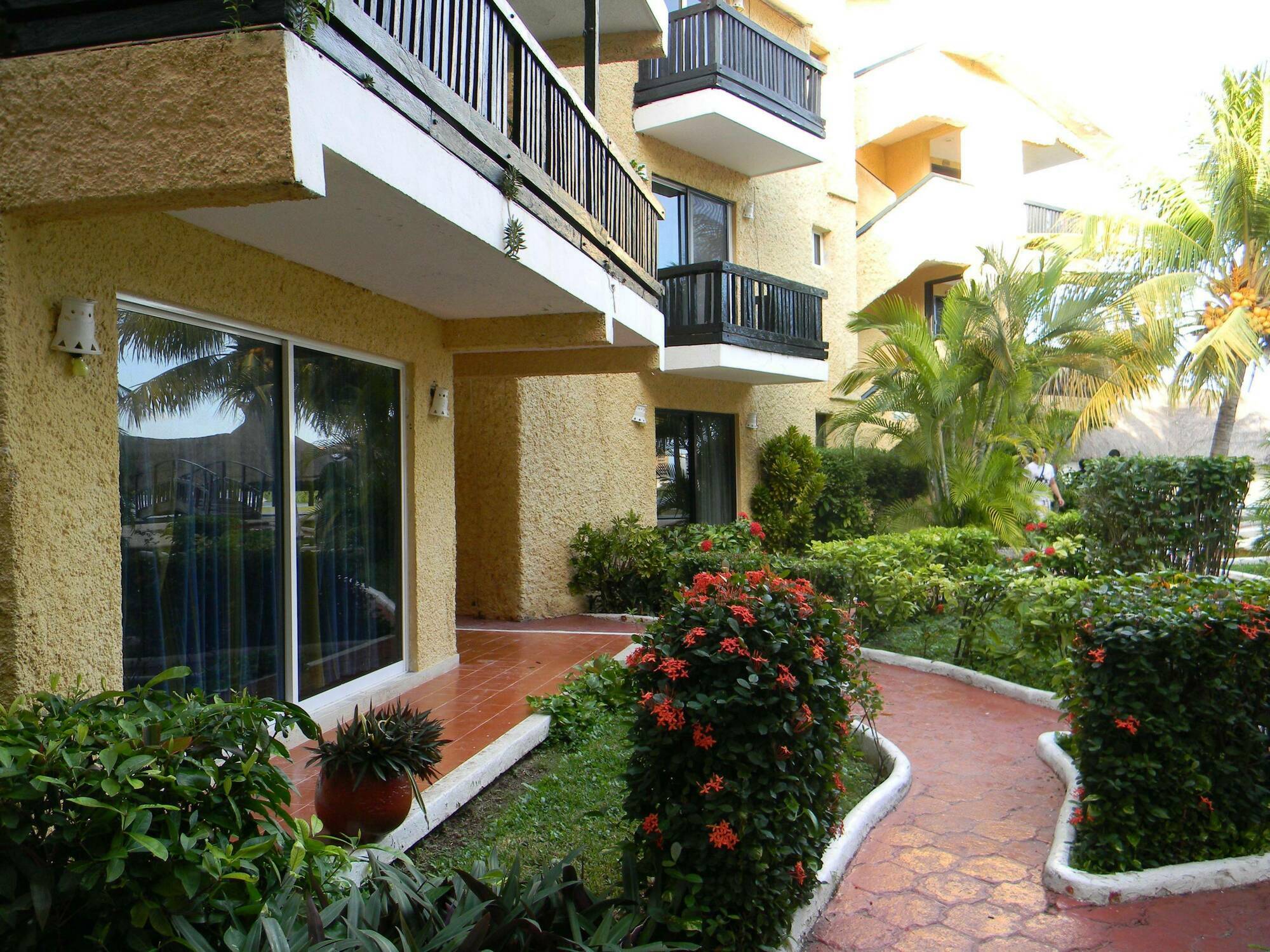 Imperial Laguna Faranda Hotel 3*