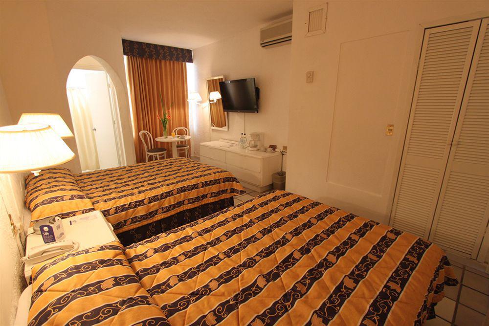 Plaza Caribe Hotel 4*