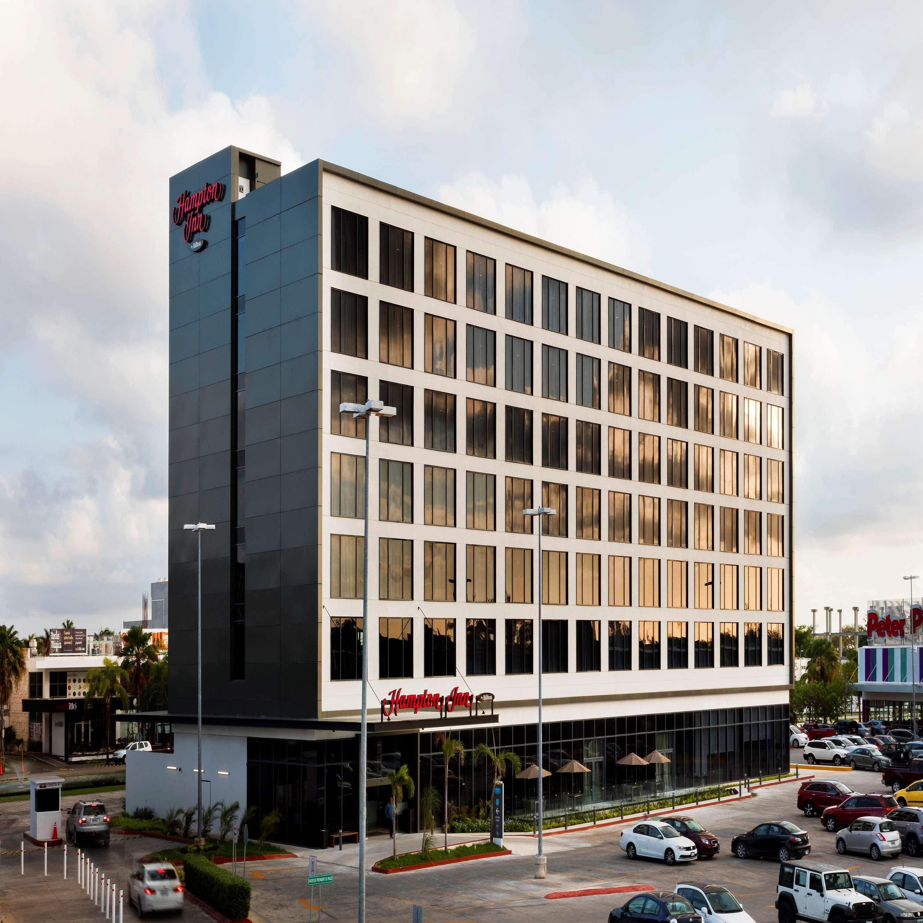 Hampton By Hilton Cumbres 3* Cancún