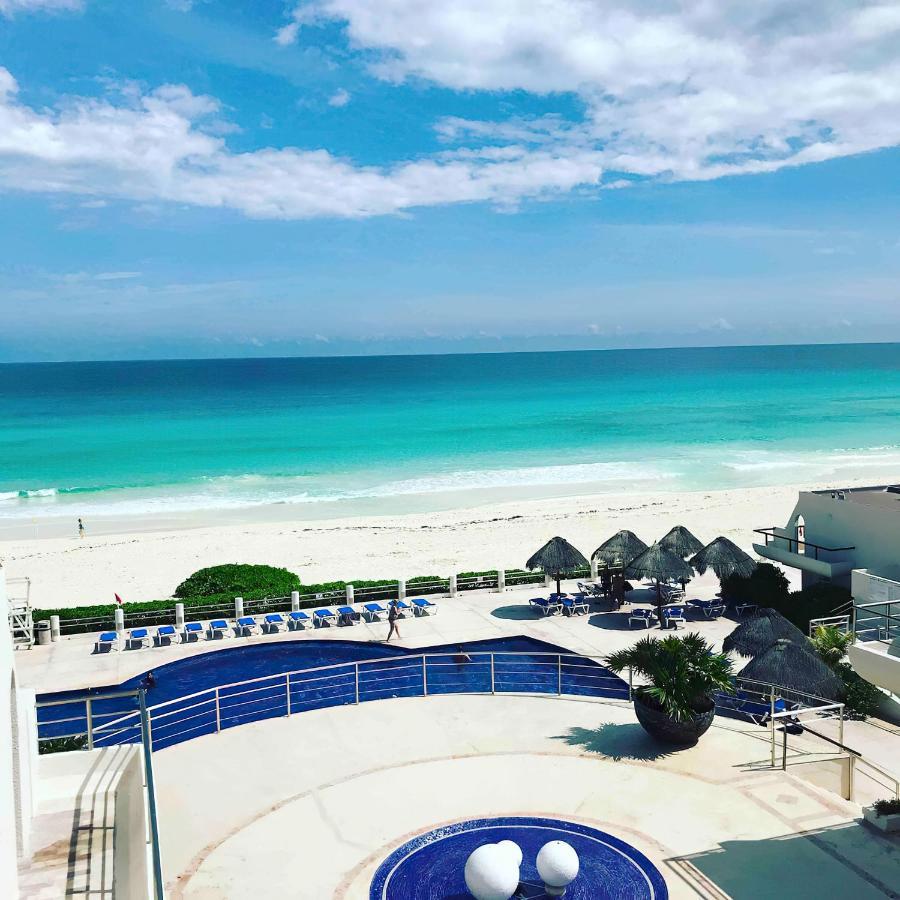 Zone, Beachfront 2 Bedroom - Prime Location