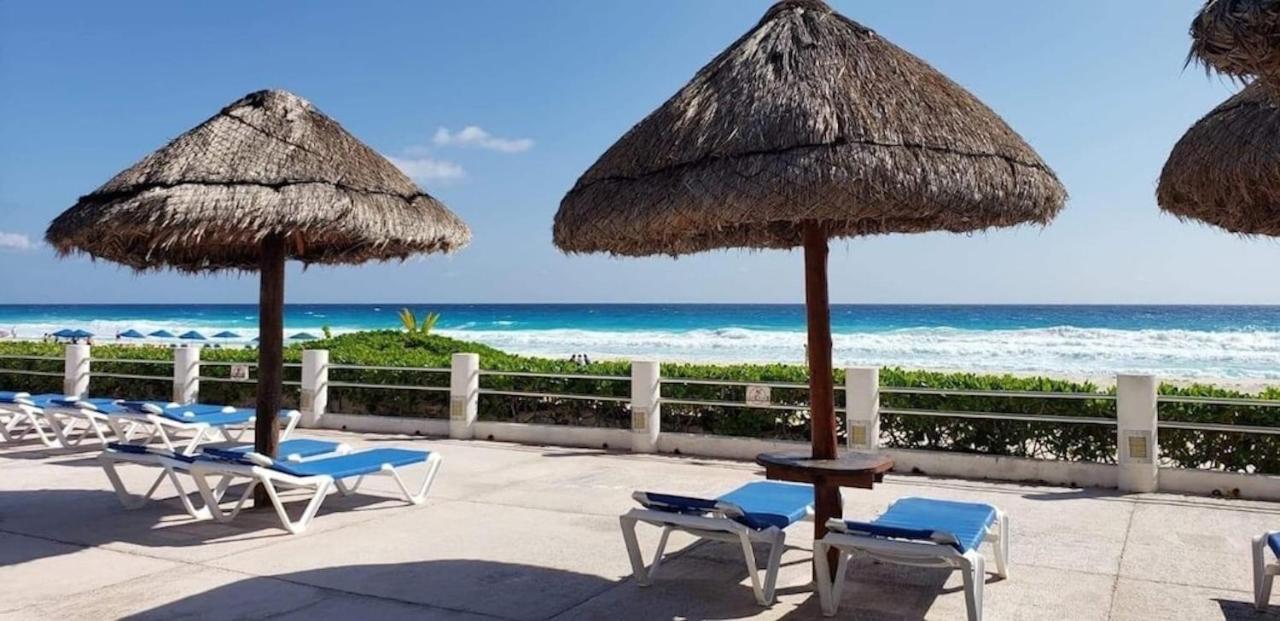 Zone, Beachfront 2 Bedroom - Prime Location * Cancún