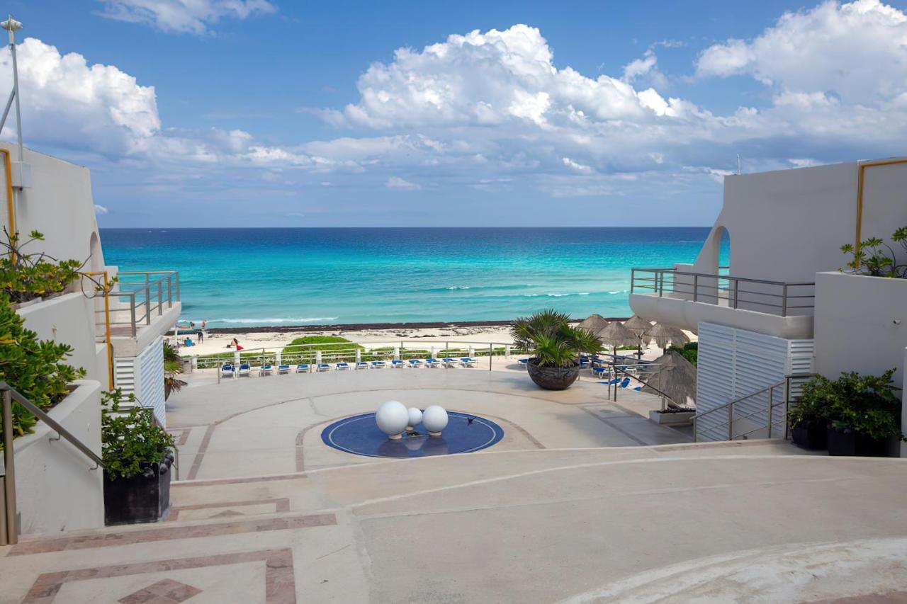 Zone, Beachfront 2 Bedroom - Prime Location * Cancún
