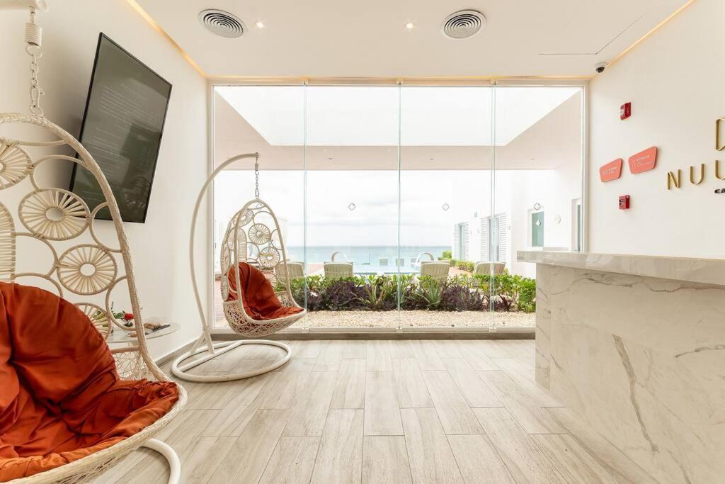Ocean Front 2c, New Listing Apartamento Cancún