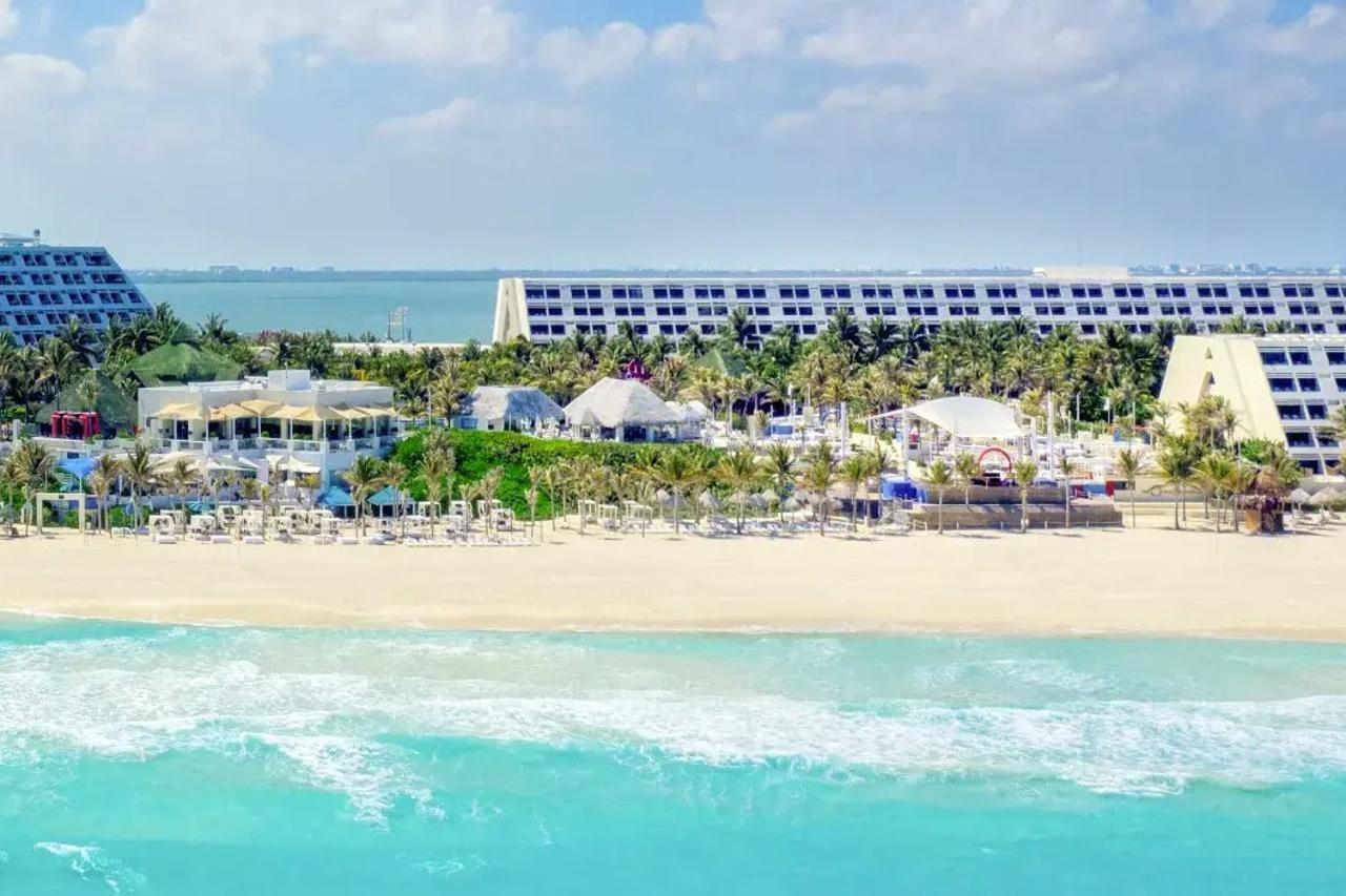 Grand Oasis Resort