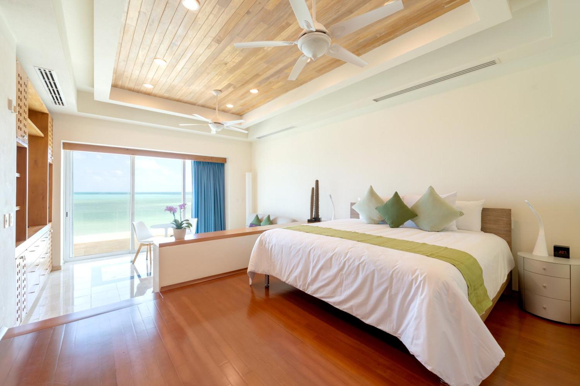 Villa Punta Sam - Beachfront Luxury Cancún