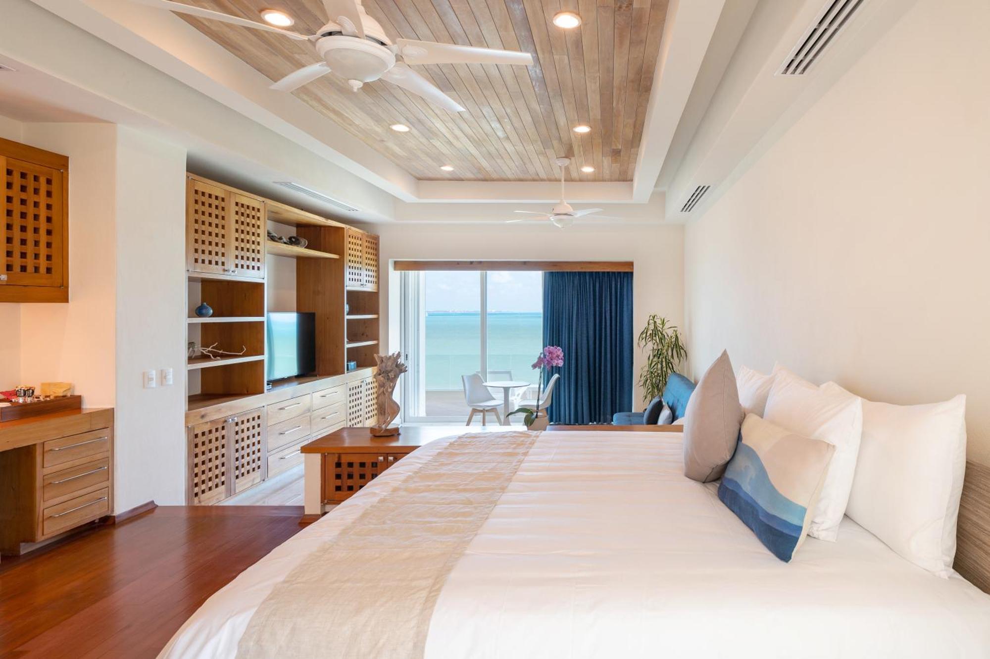 Punta Sam - Beachfront Luxury Cancún