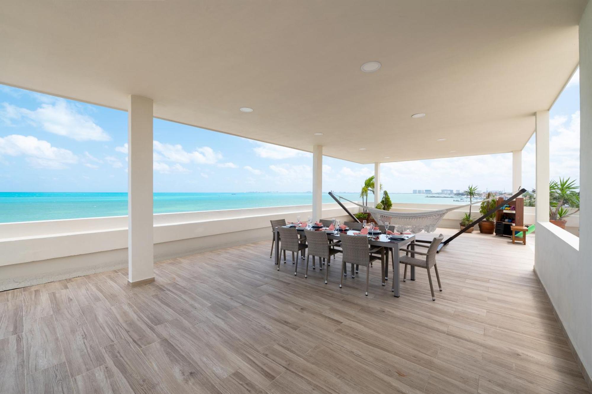 Villa Punta Sam - Beachfront Luxury *