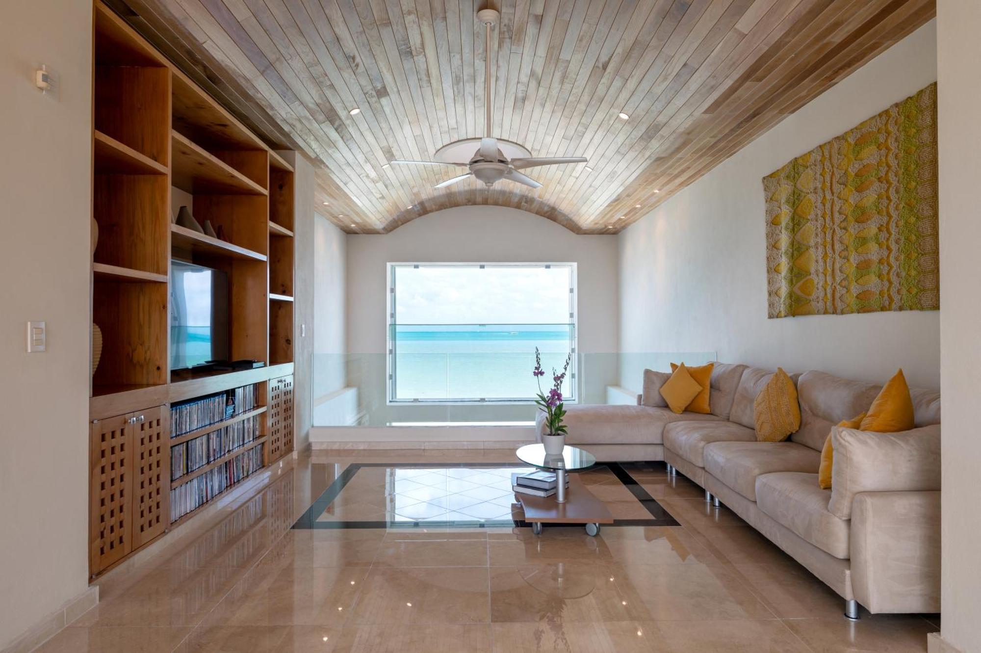 Villa Punta Sam - Beachfront Luxury