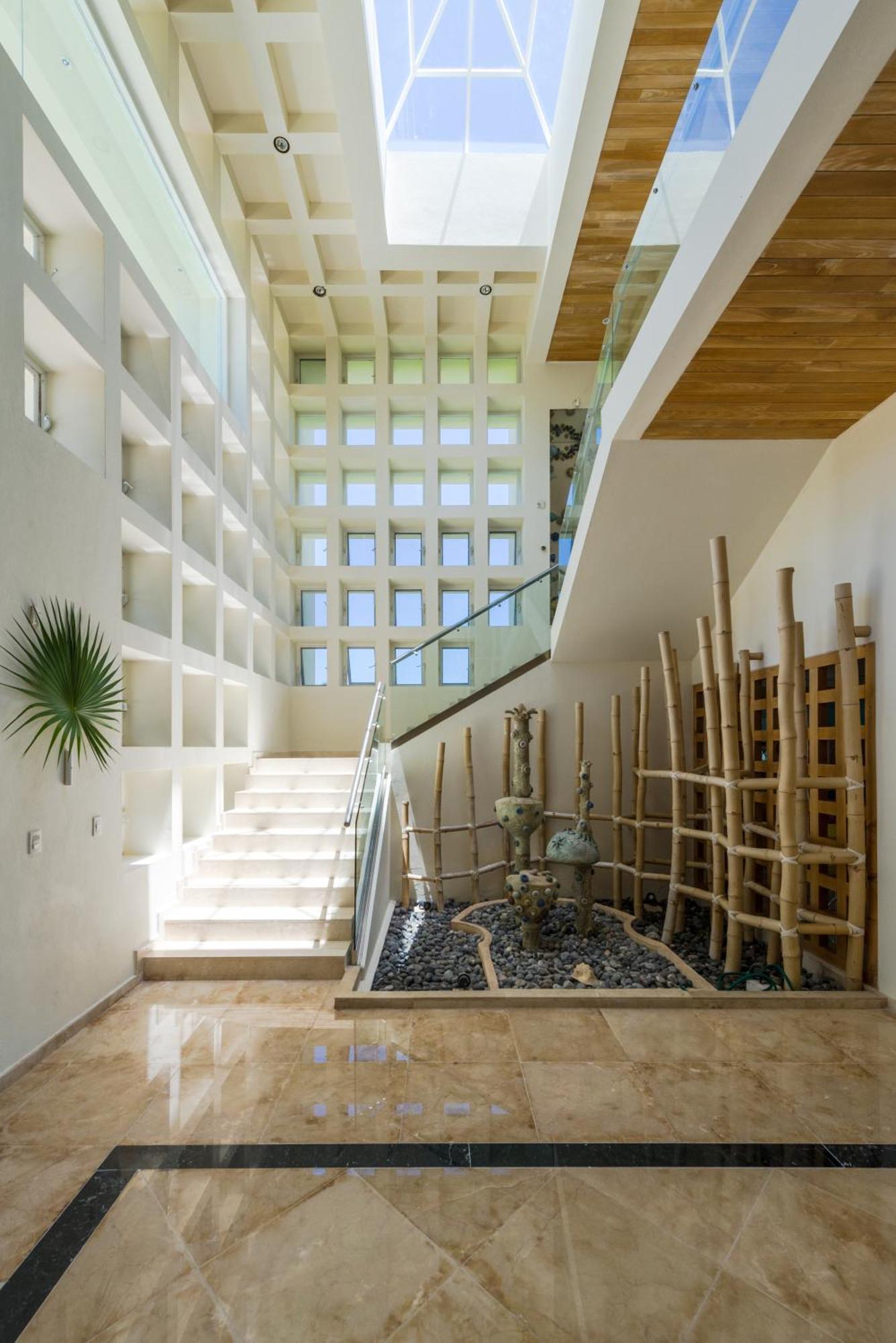 Villa Punta Sam - Beachfront Luxury *