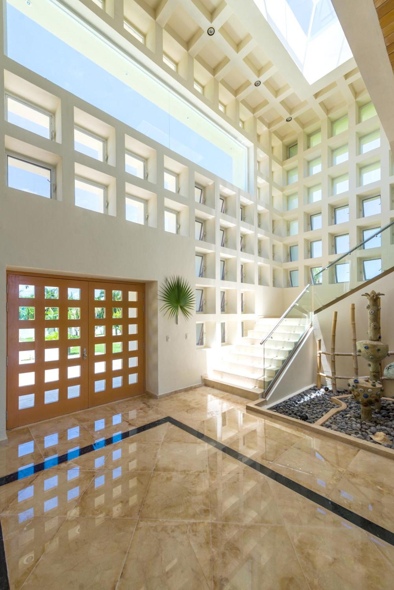 Punta Sam - Beachfront Luxury Villa