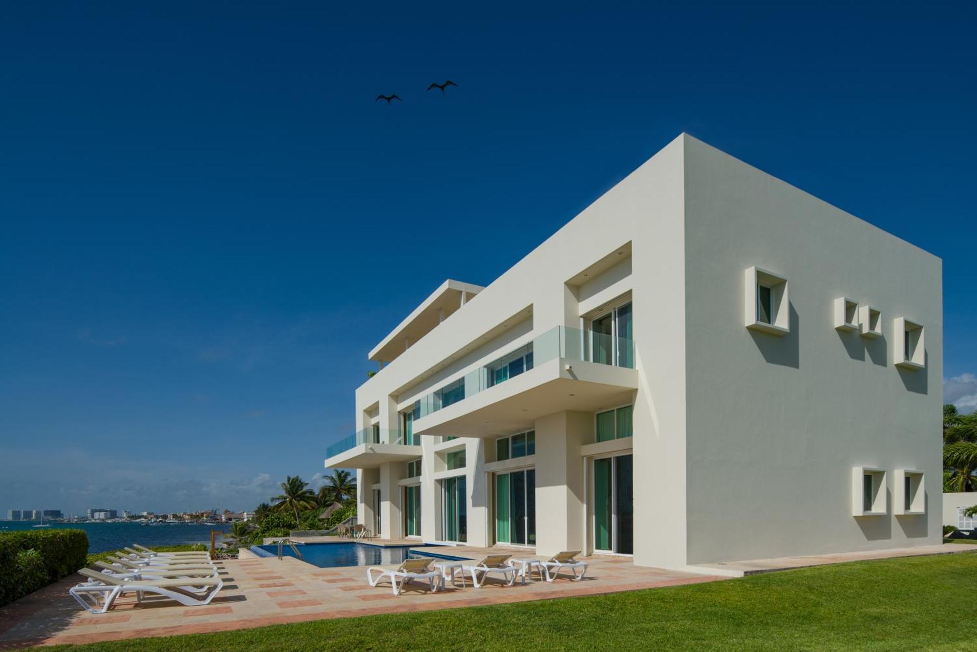 Punta Sam - Beachfront Luxury * Cancún