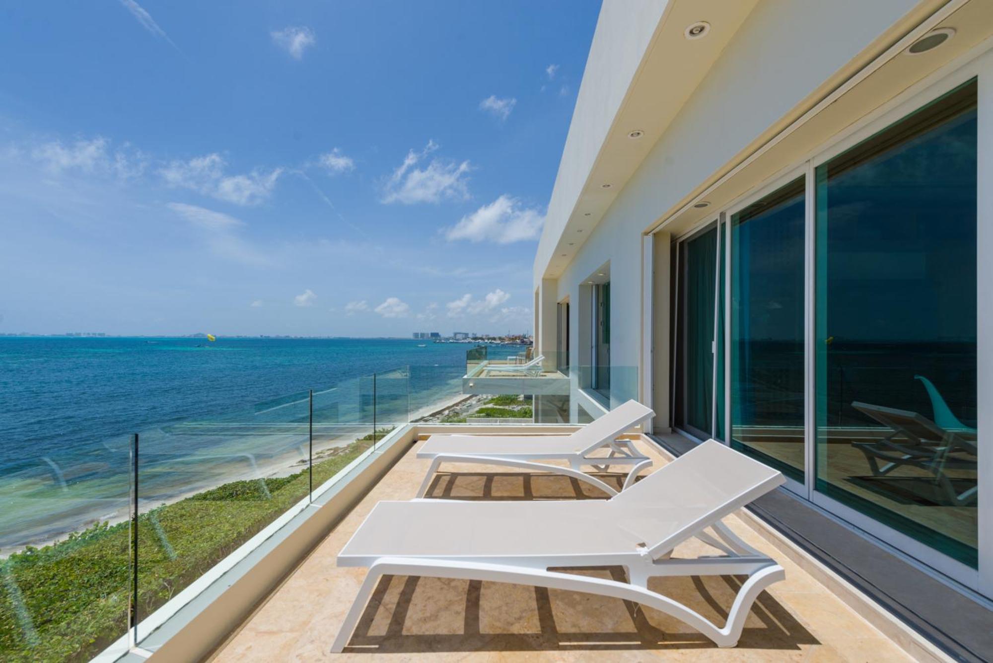 Punta Sam - Beachfront Luxury * Cancún