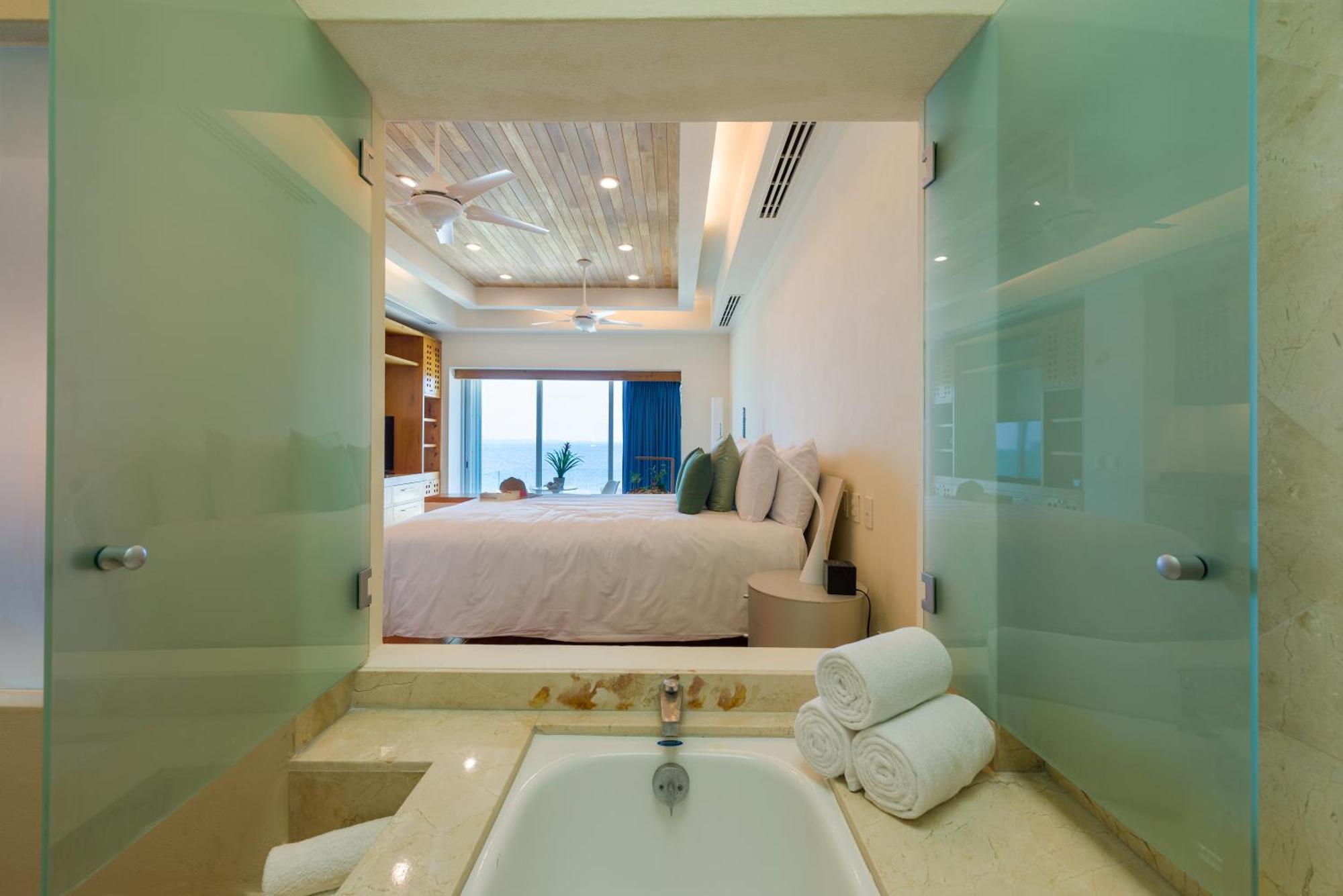 Punta Sam - Beachfront Luxury *