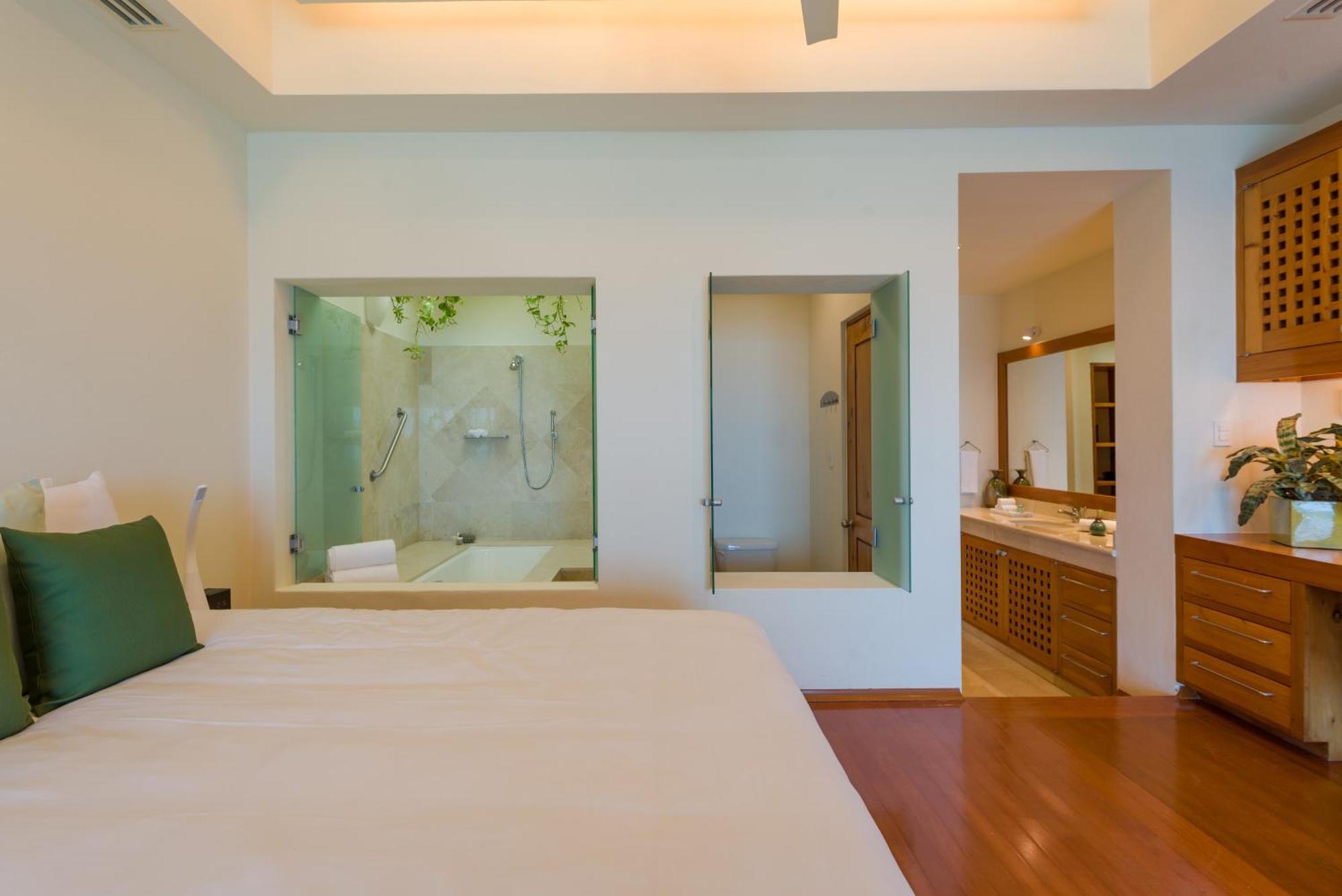 Punta Sam - Beachfront Luxury Cancún