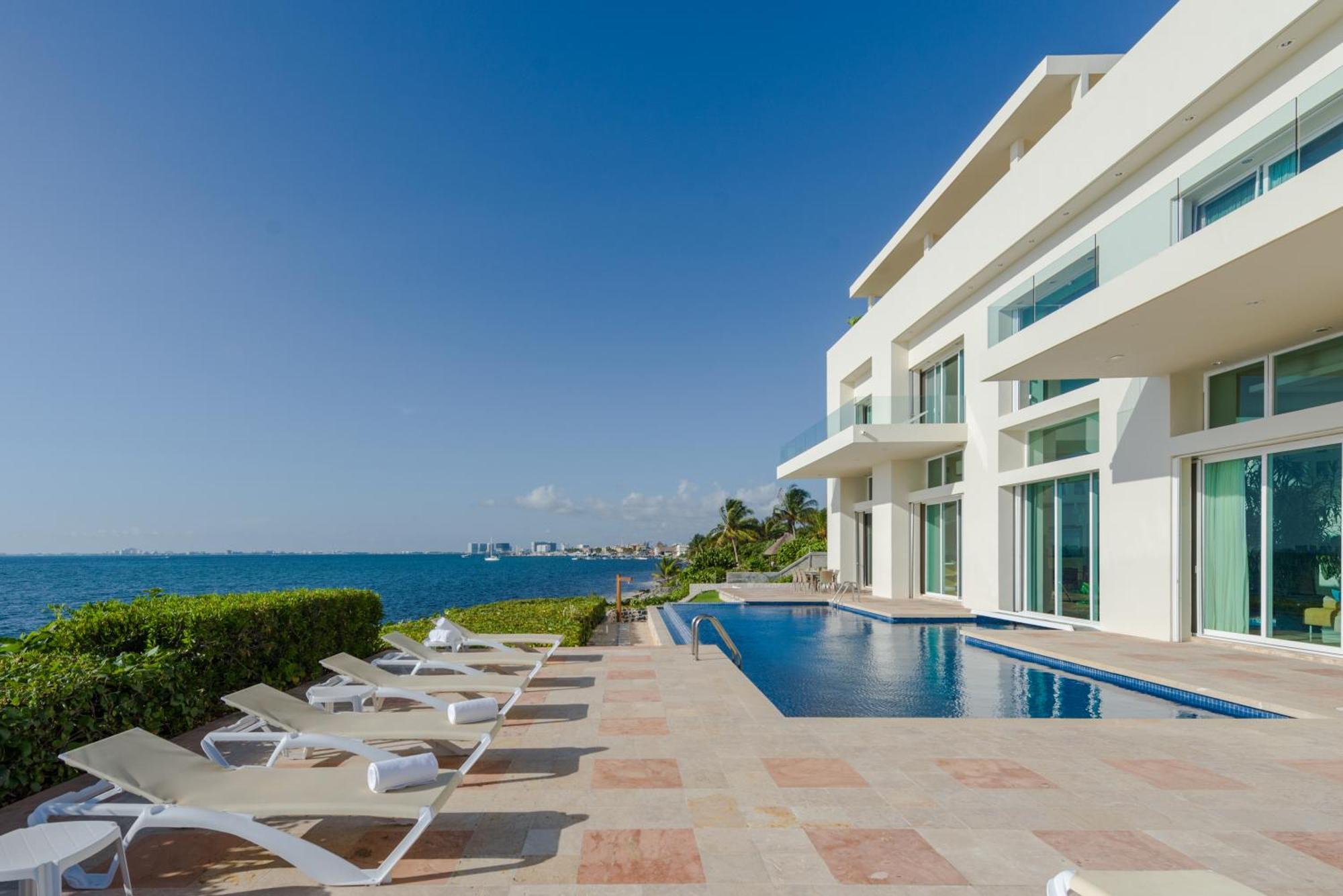 Punta Sam - Beachfront Luxury * Cancún