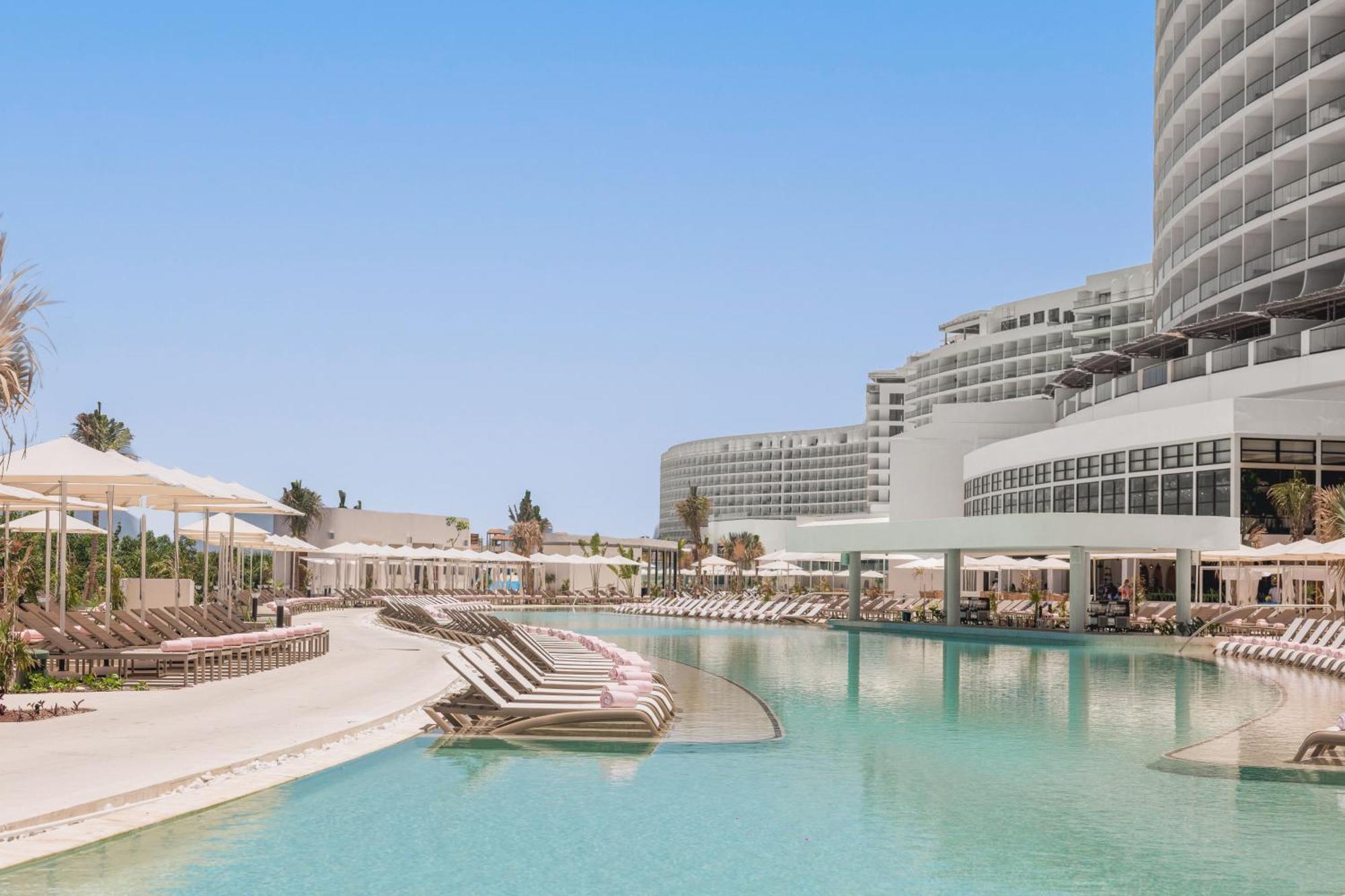 Ava Resort Cancún