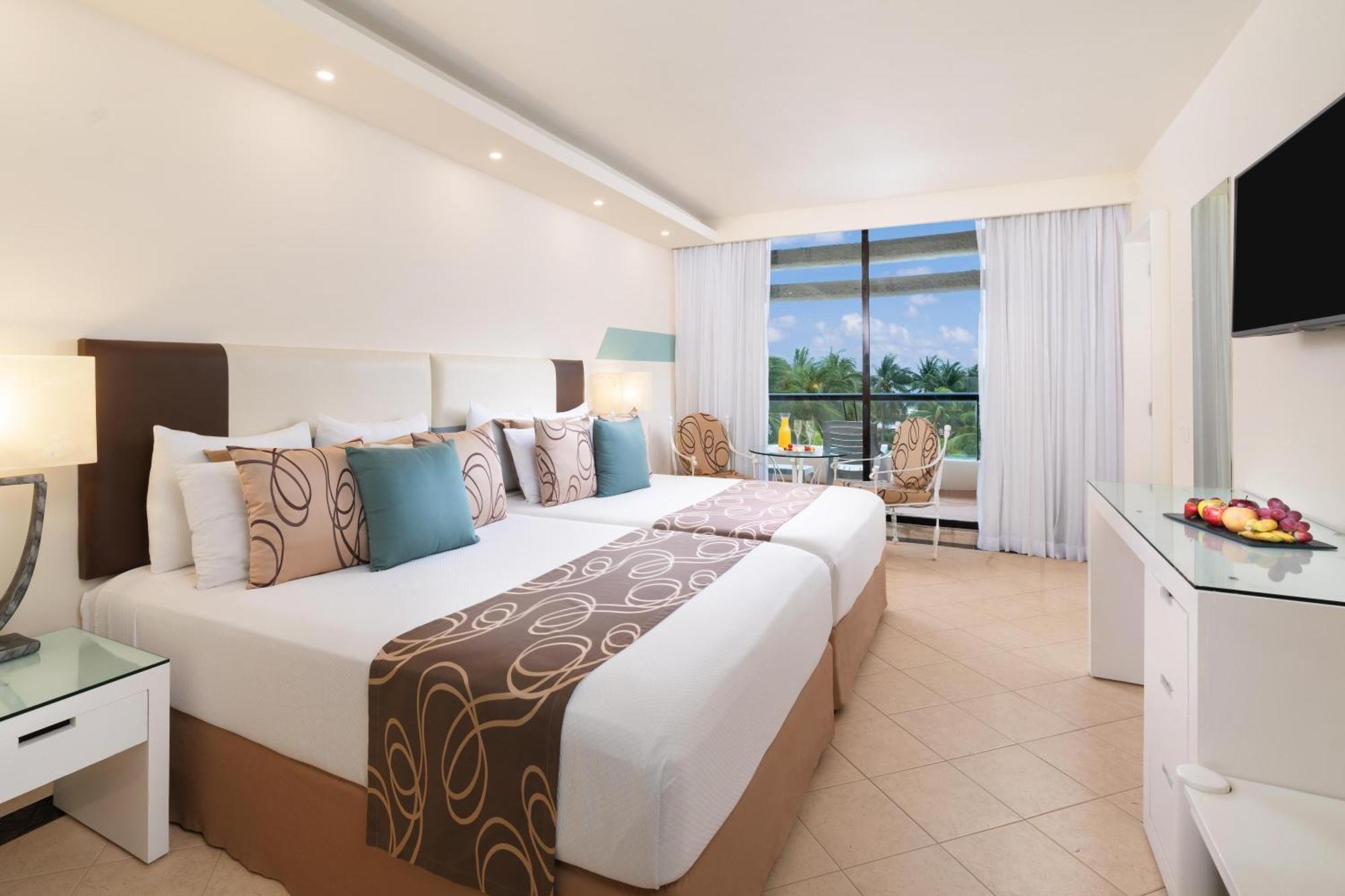 Grand Oasis Resort
