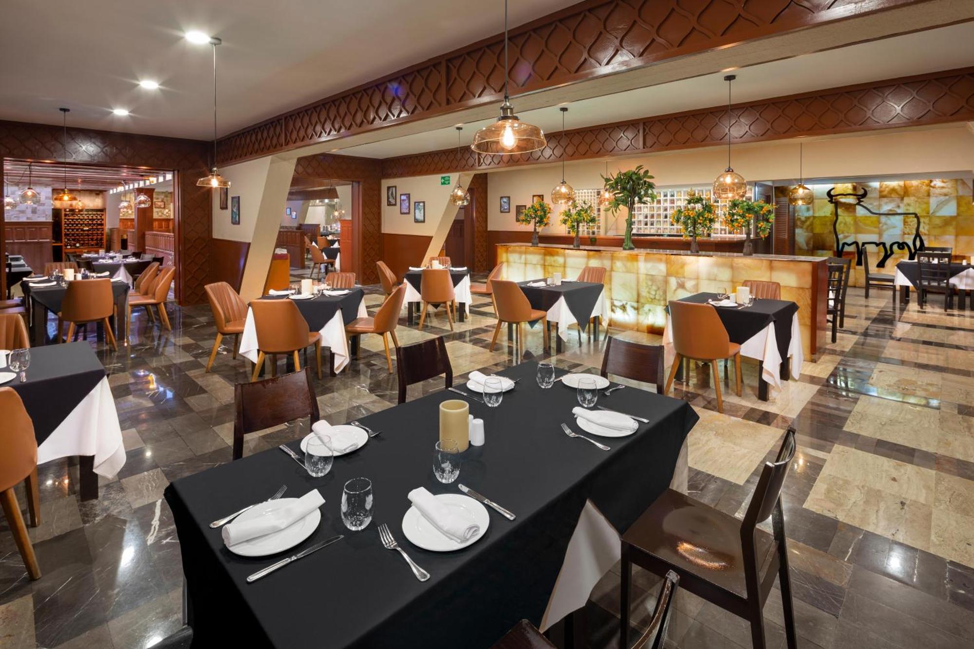 Grand Oasis Resort 4*