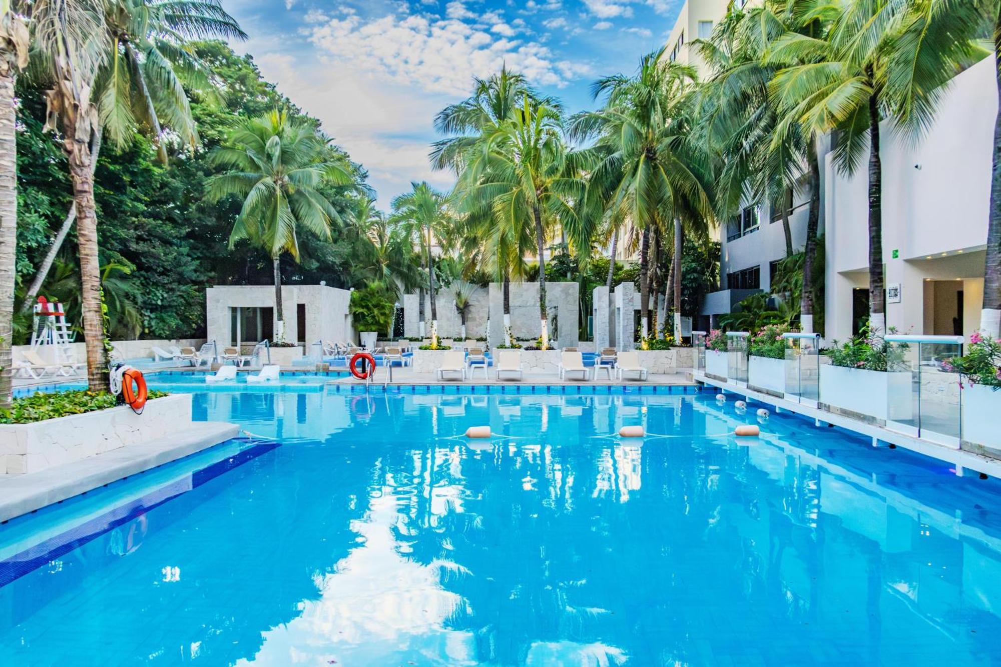 Oh! - The Urban Oasis & Club (adults Only)