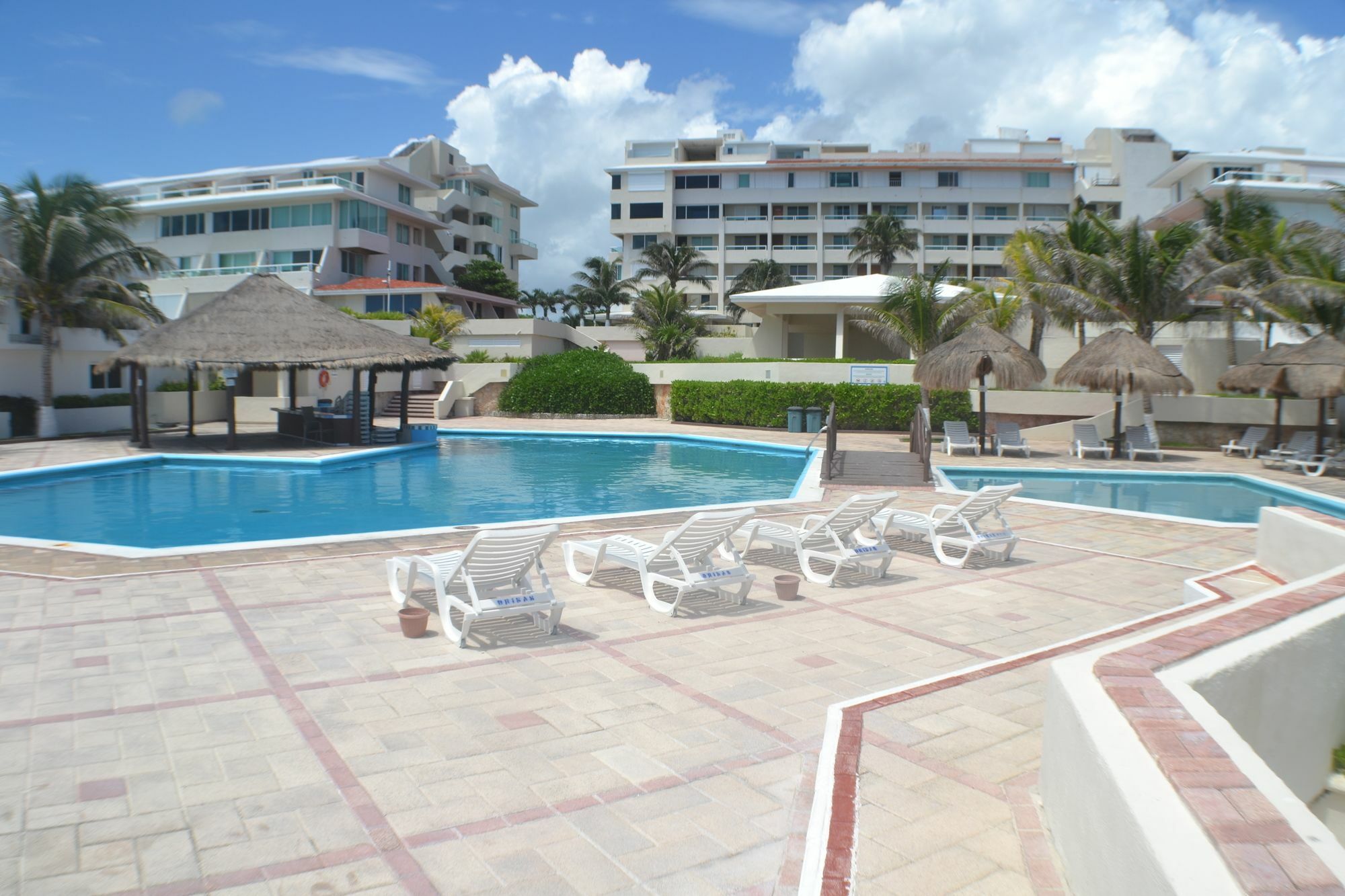 Brisas 10 Beachside Apartamento *